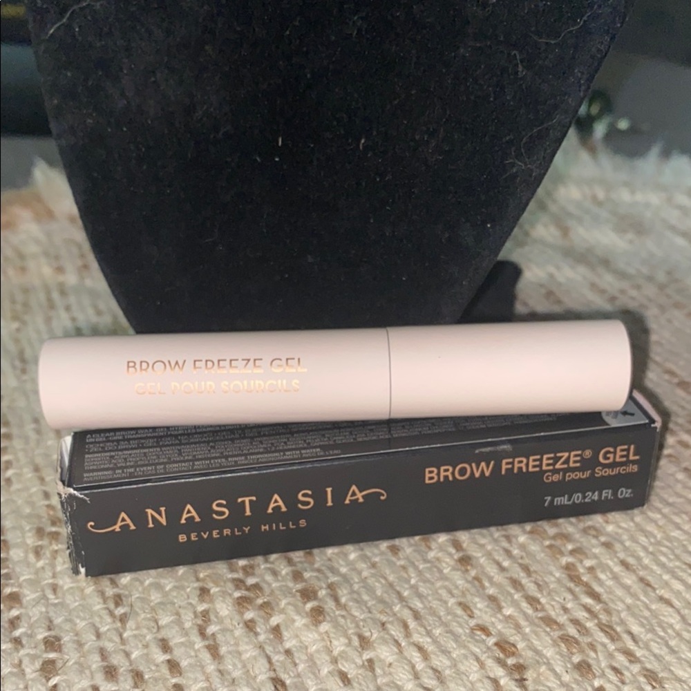Anastasia Beverly Hills Brow Freeze Gel full size